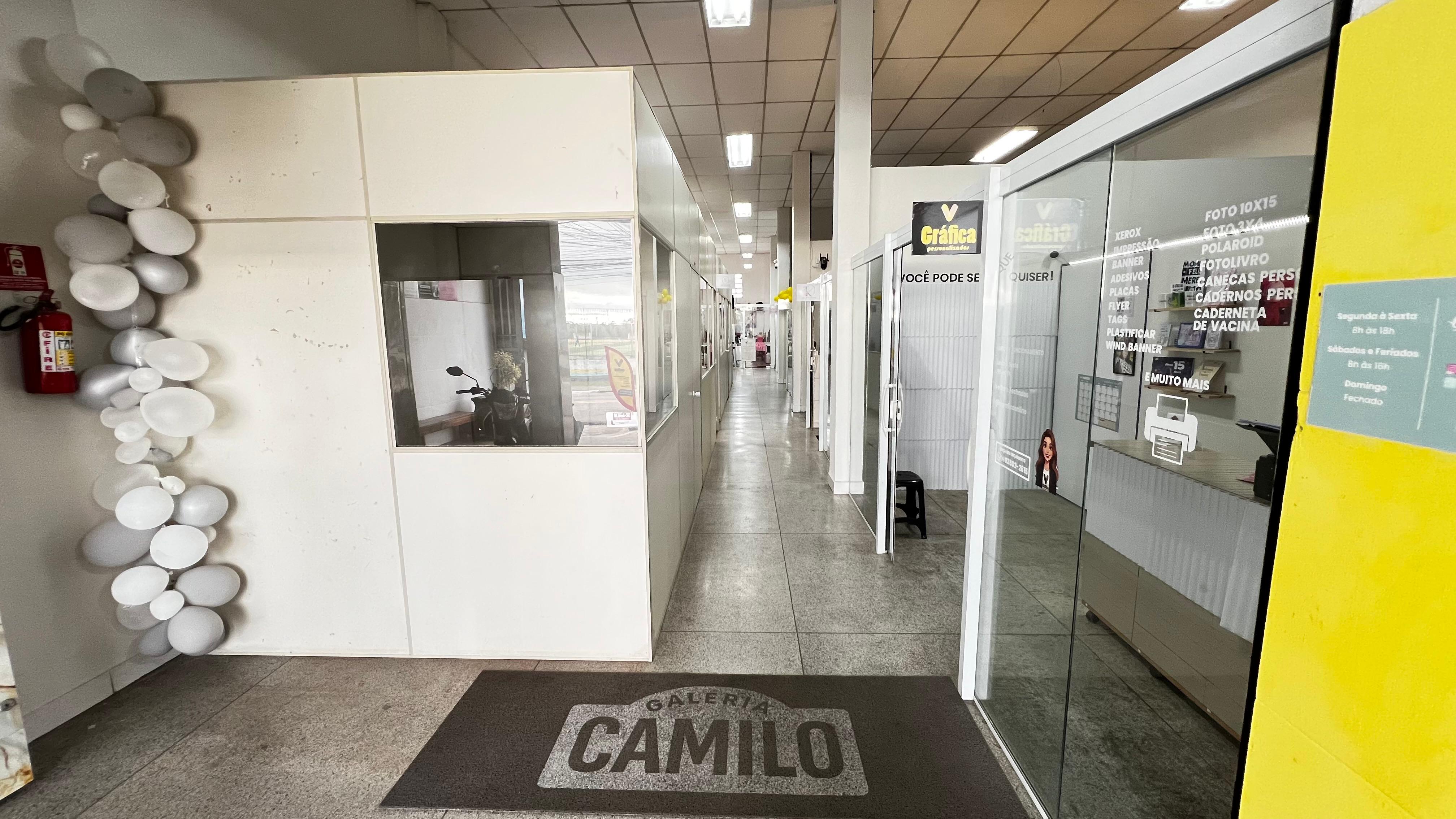 Sala comercial da Galeria Camilo